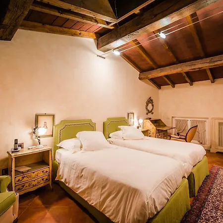 Hotel La Torre Dei Canonici 3*