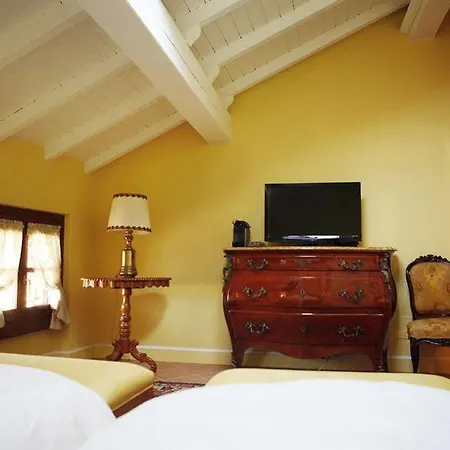 Hotel La Torre Dei Canonici 3*