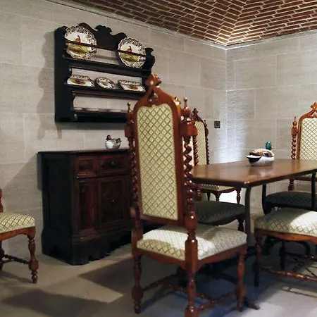 Hotell La Torre Dei Canonici 3*