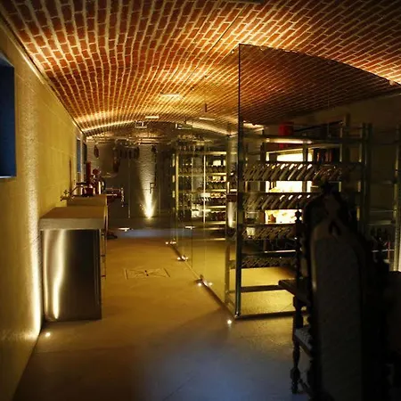 Hotell La Torre Dei Canonici 3*